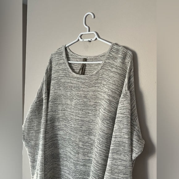 Women’s Penningtons Lightweight Sweater - Picture 3 of 15